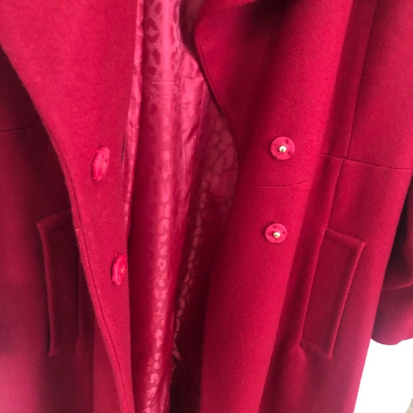 Express Red Long Wool Trench Coat: Timeless Fall-Winter Like New. 43 inches long - Picture 6 of 9